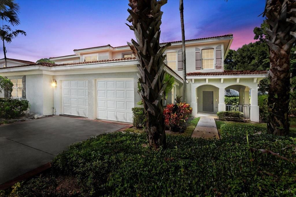 Photo of 129 Owl Pointe Circle, Jupiter, FL 33458 (MLS # R10752060)