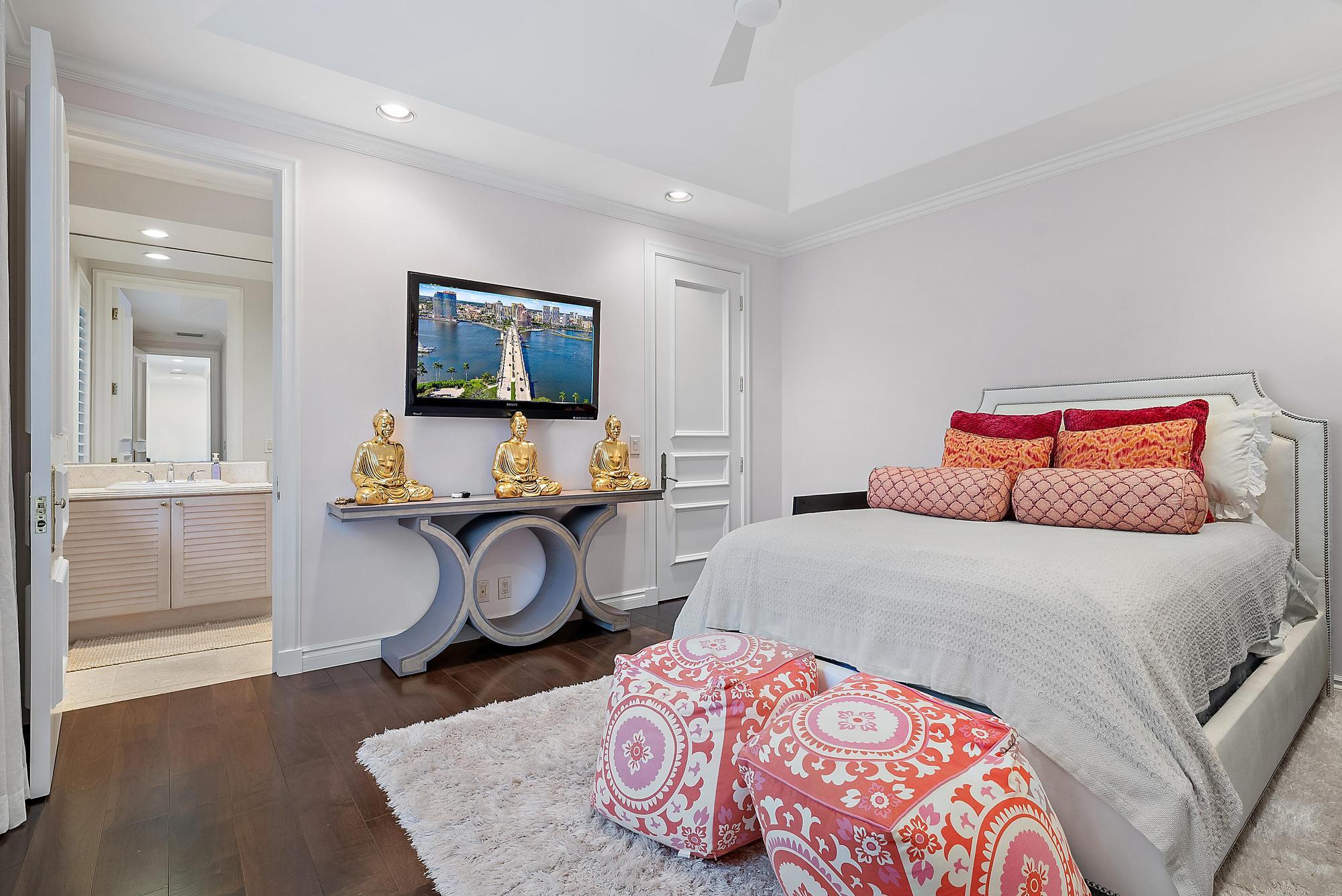 Admirals Cove - Residential