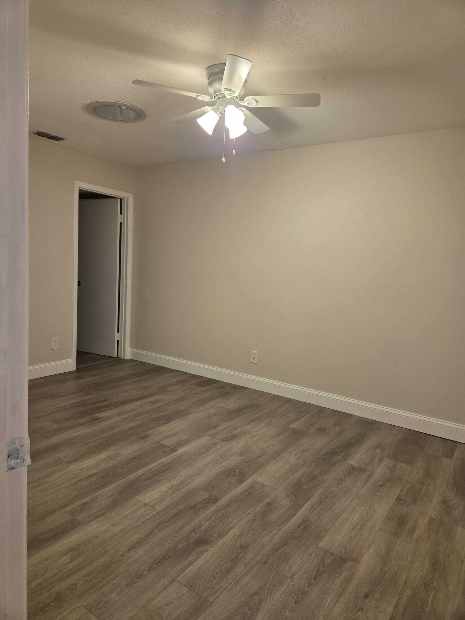 ROYAL FOREST TOWNHOUSES - Residential Lease
