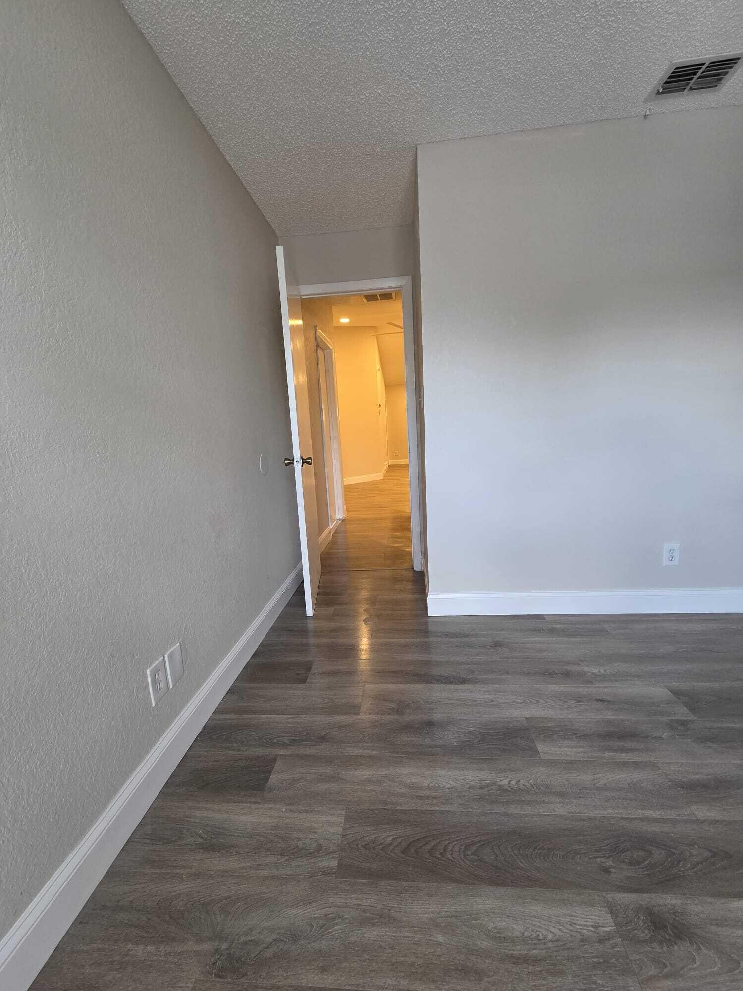 ROYAL FOREST TOWNHOUSES - Residential Lease