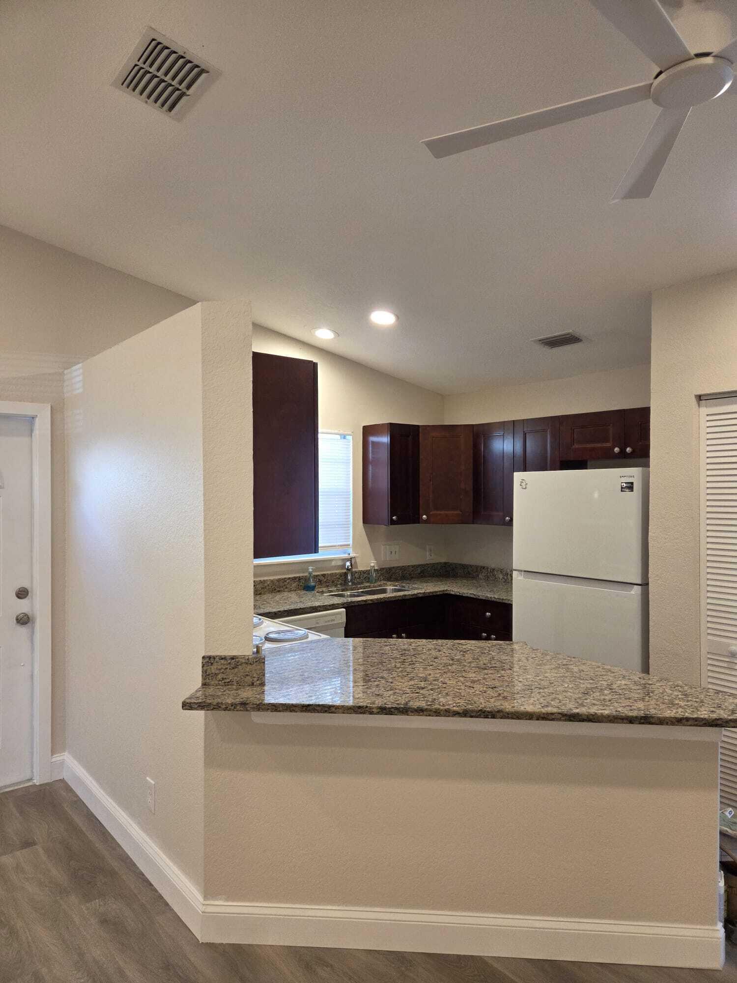 ROYAL FOREST TOWNHOUSES - Residential Lease