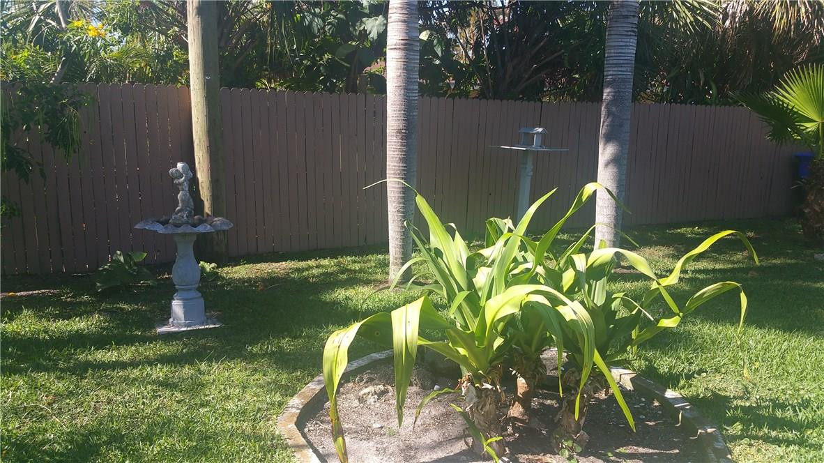 Cresthaven 2 34-49 B - Residential