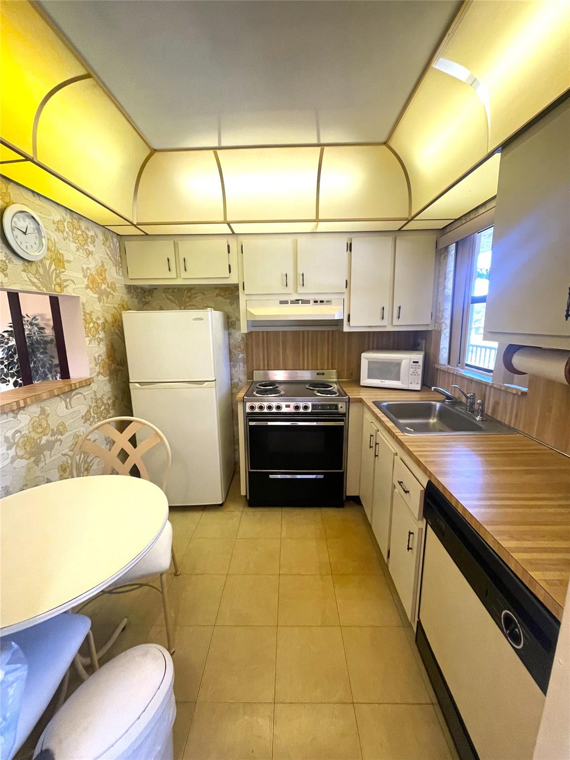 View photos, virtual tours, details... 10444 NW 30th Ct 204