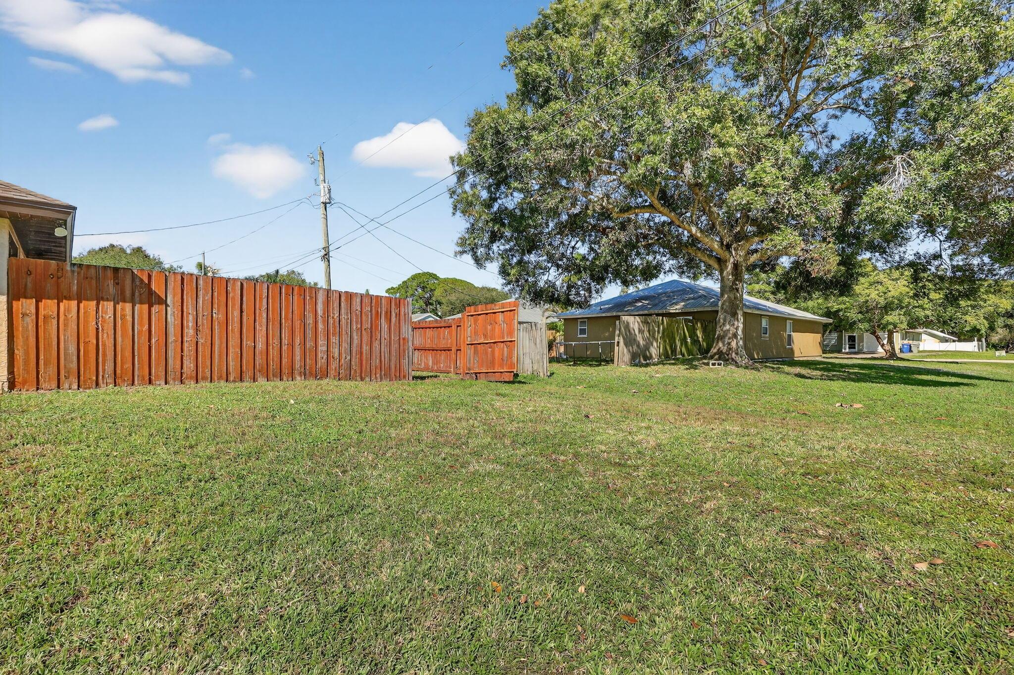 VERO BEACH HOMESITES UNIT - Residential