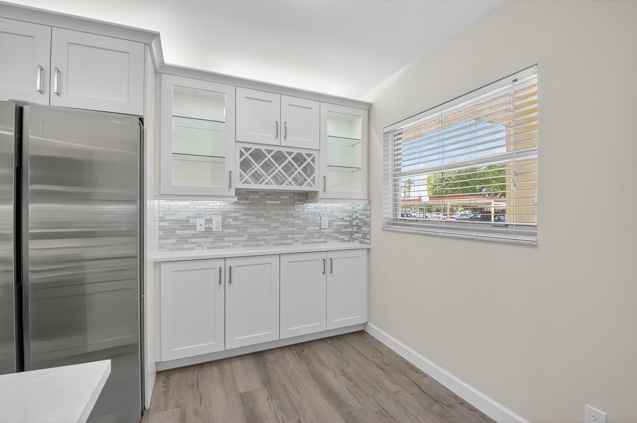 BARWOOD CONDO - Residential