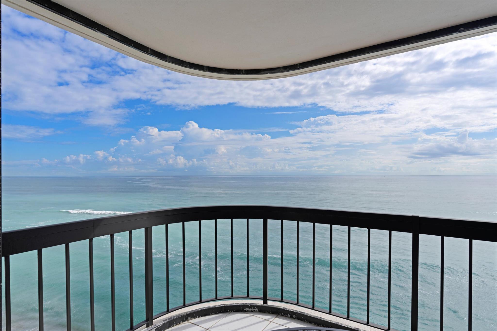 EASTPOINTE I CONDO - Residential