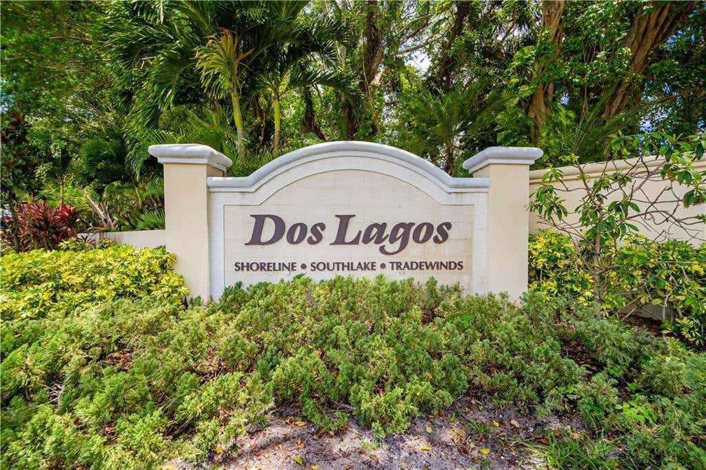 Photo of 8 Via De Casas Sur #204, Boynton Beach, FL 33426 (MLS # F10306549)