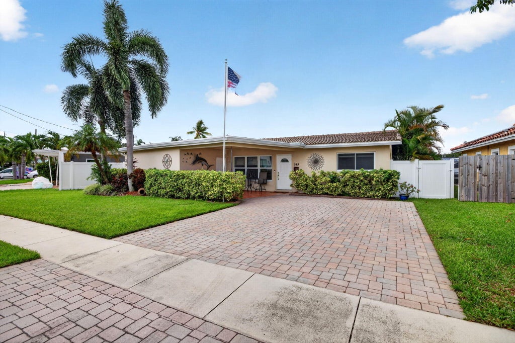Photo of 943 NAUTILUS Isle, Dania Beach, FL 33004 (MLS # B26076780)