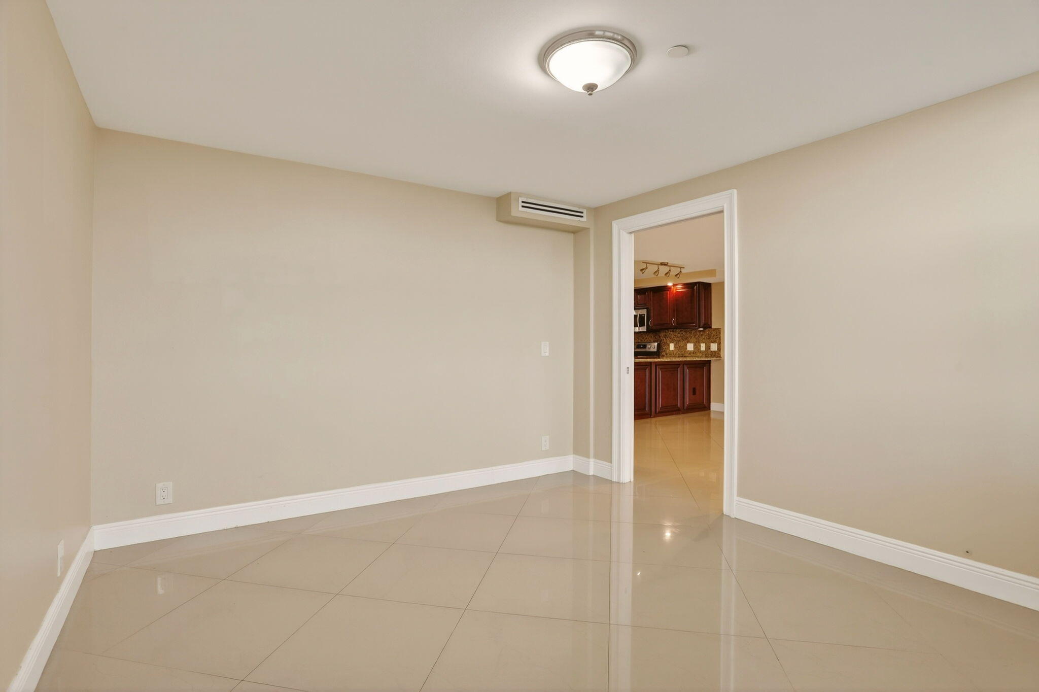 NO 117 PALM-AIRE COUNTRY CLUB - Residential Lease