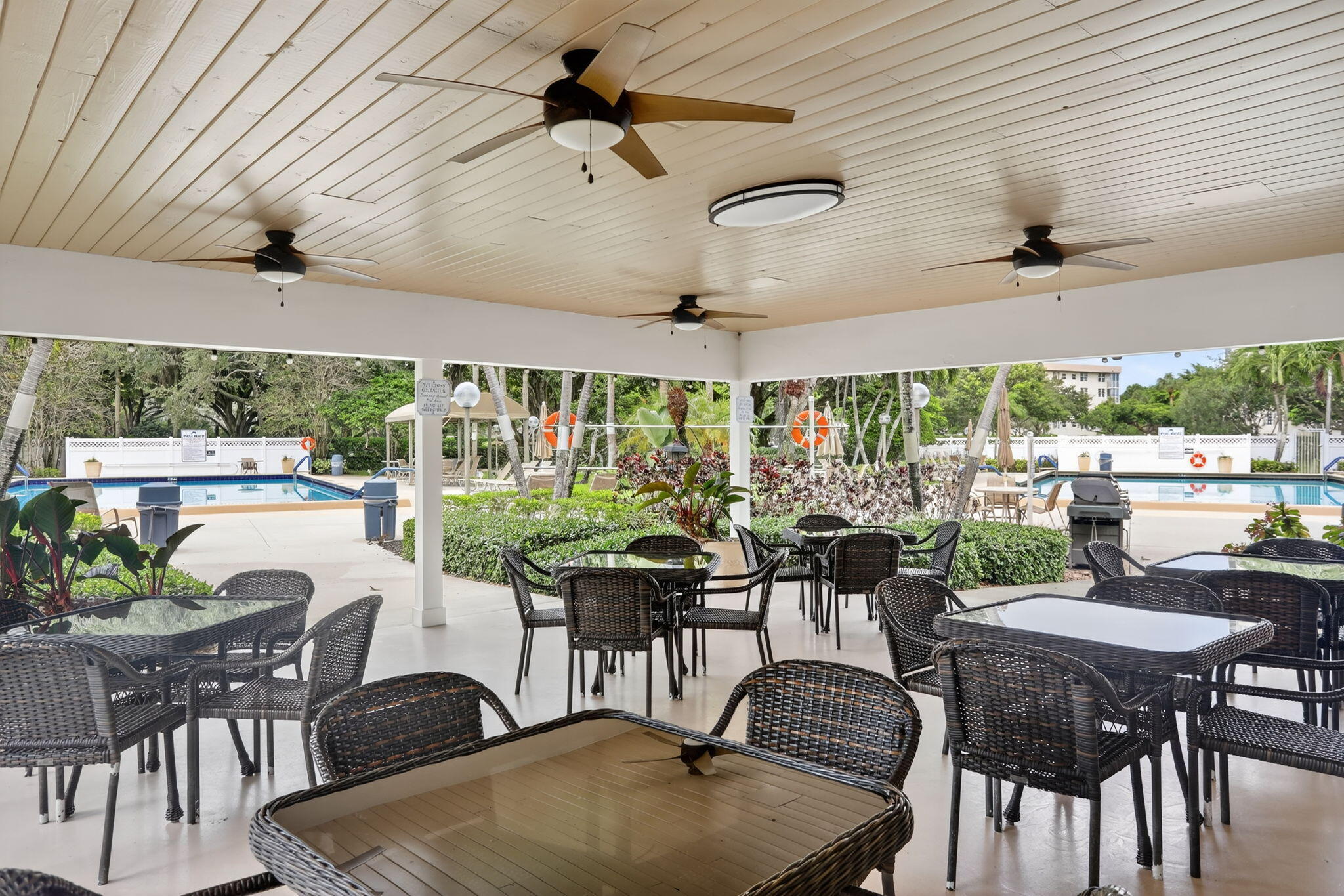 NO 117 PALM-AIRE COUNTRY CLUB - Residential Lease