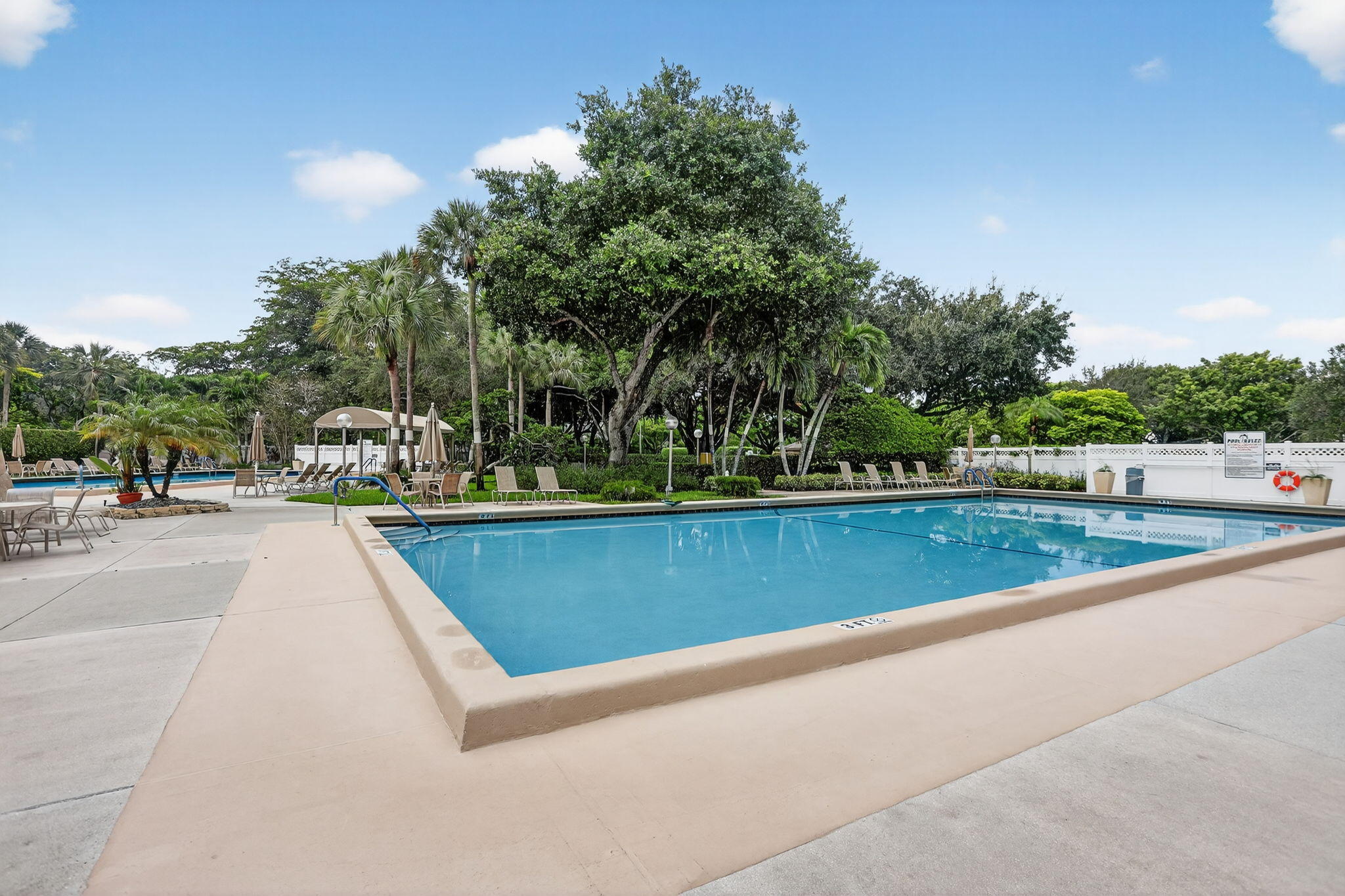 NO 117 PALM-AIRE COUNTRY CLUB - Residential Lease