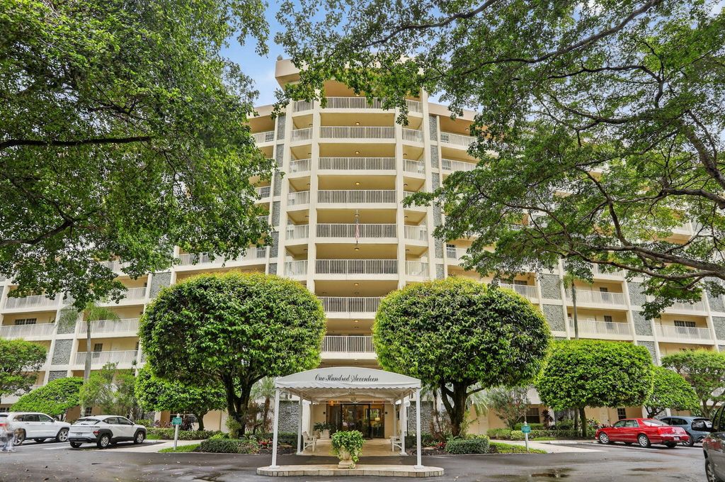 Photo of 3499 Oaks Way #909, Pompano Beach, FL 33069 (MLS # B26001324)