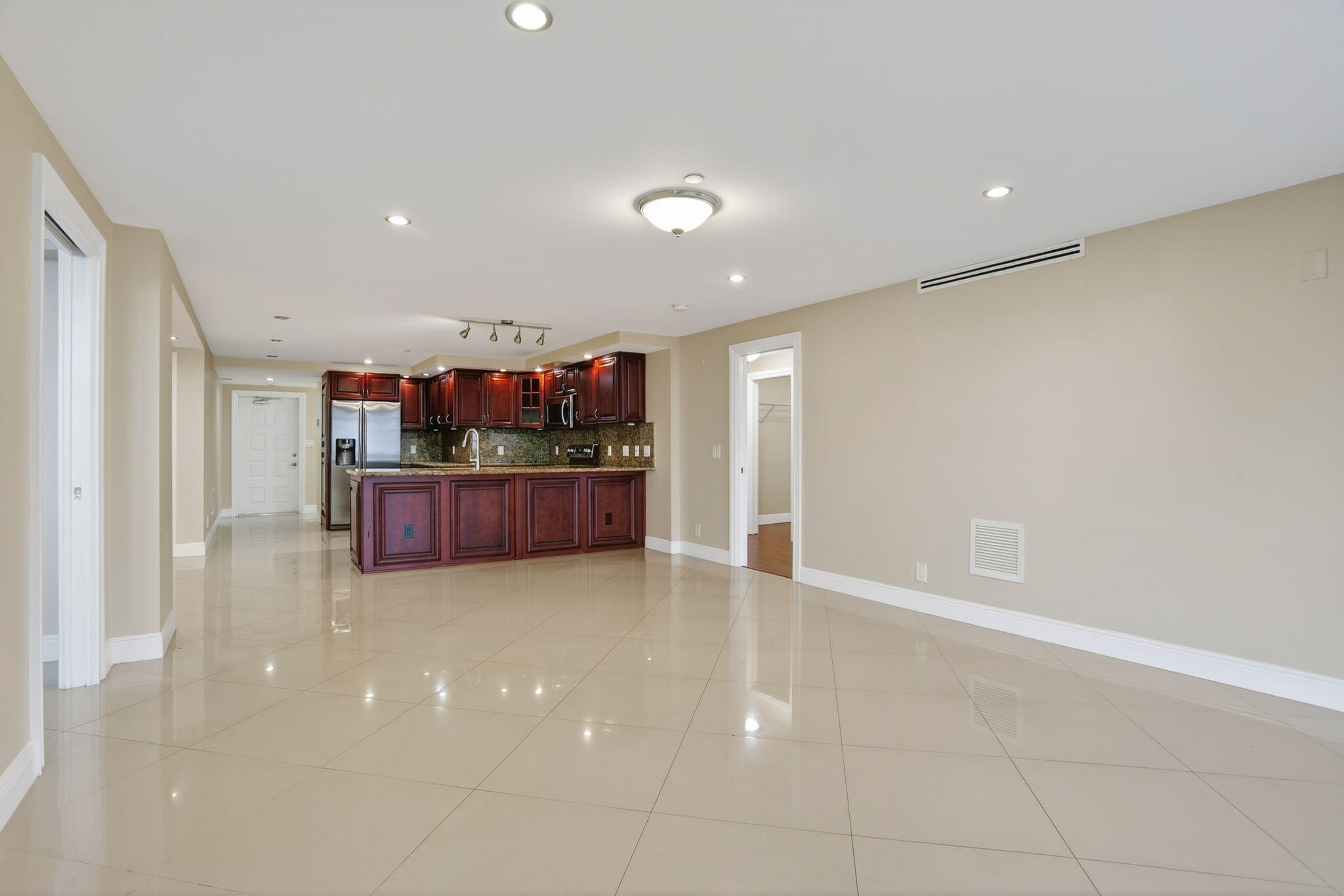 NO 117 PALM-AIRE COUNTRY CLUB - Residential Lease