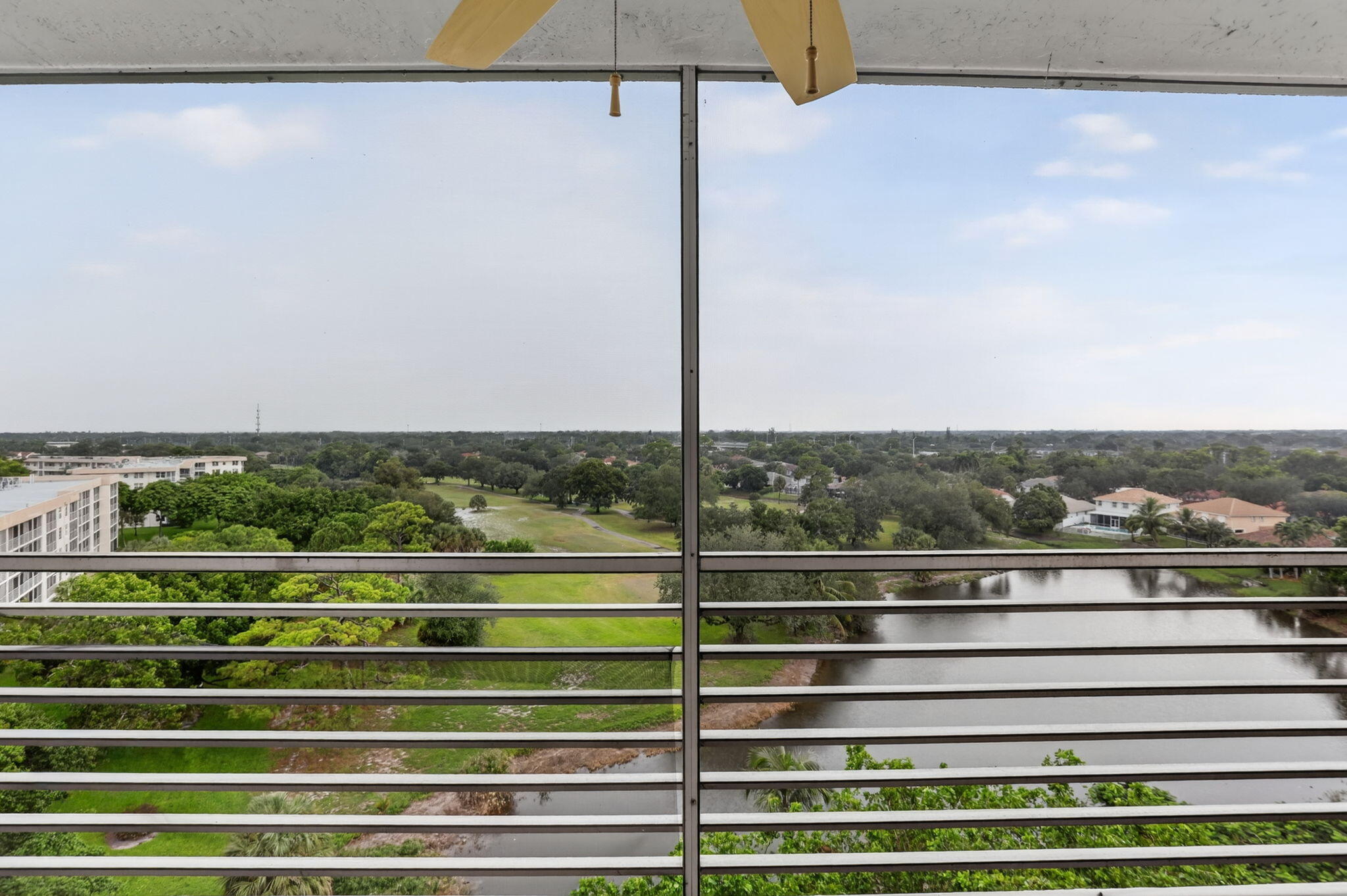 NO 117 PALM-AIRE COUNTRY CLUB - Residential Lease