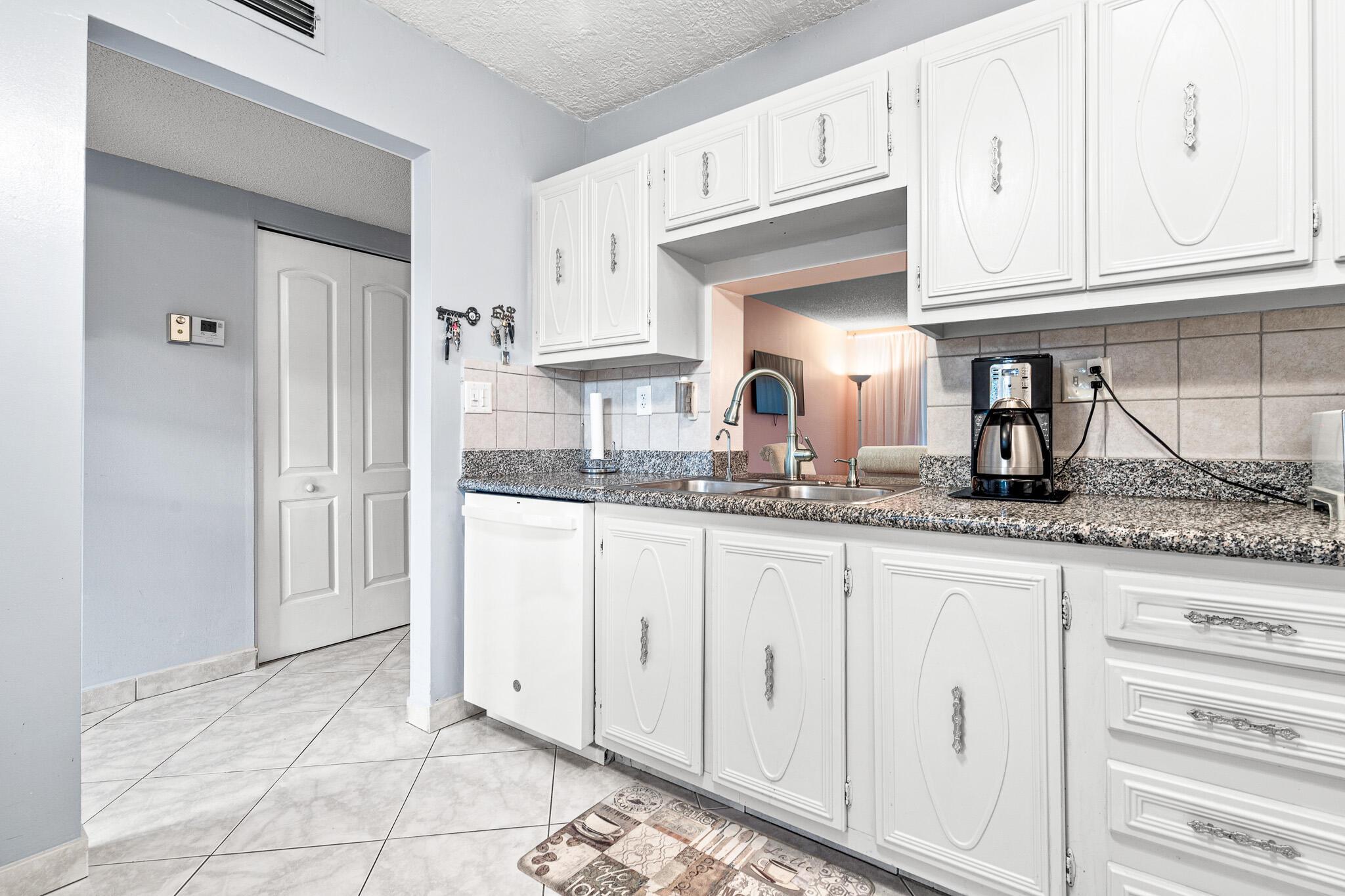 TIERRA DEL SOL CONDO - Residential