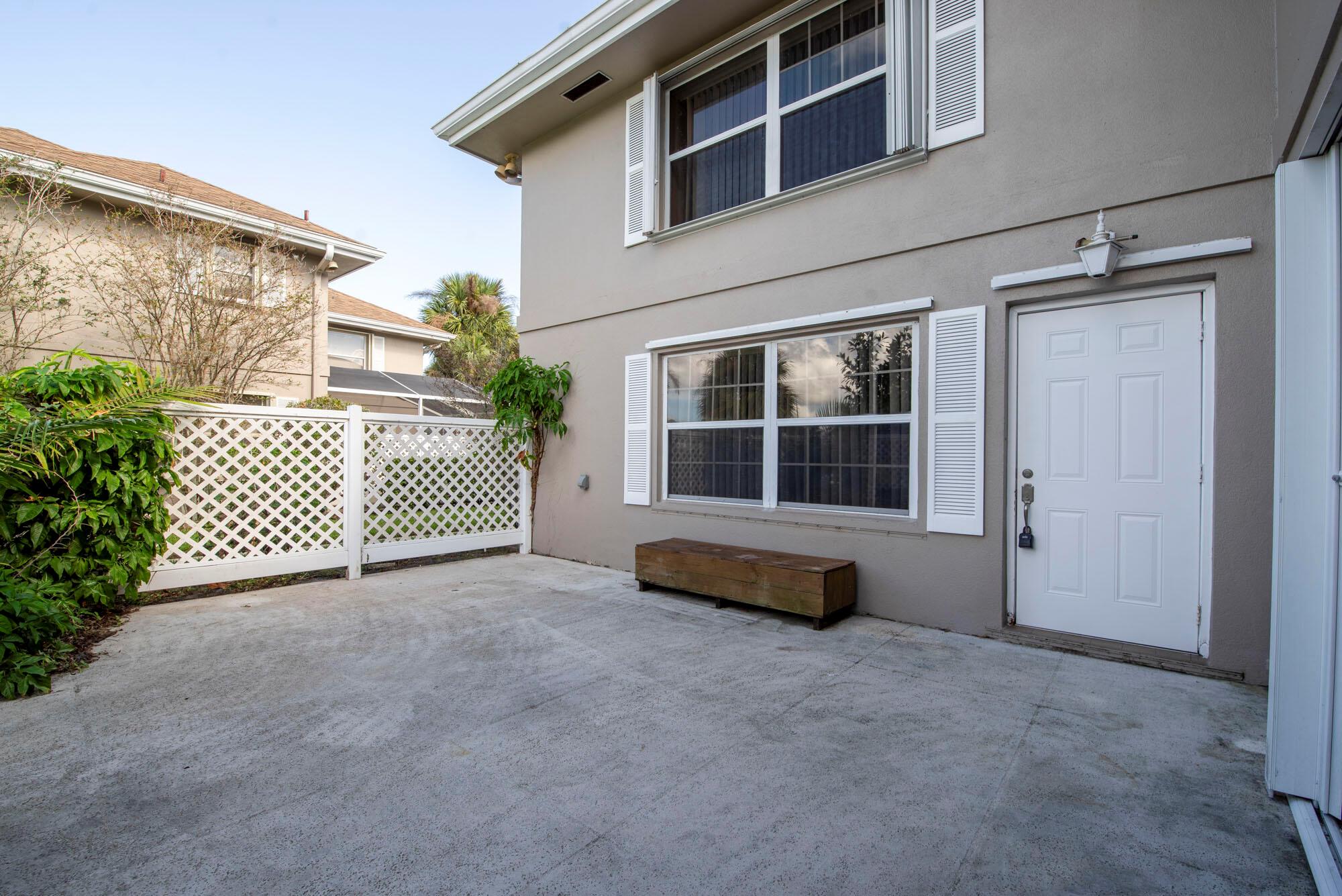 3537 SW Sunset Trace Circle