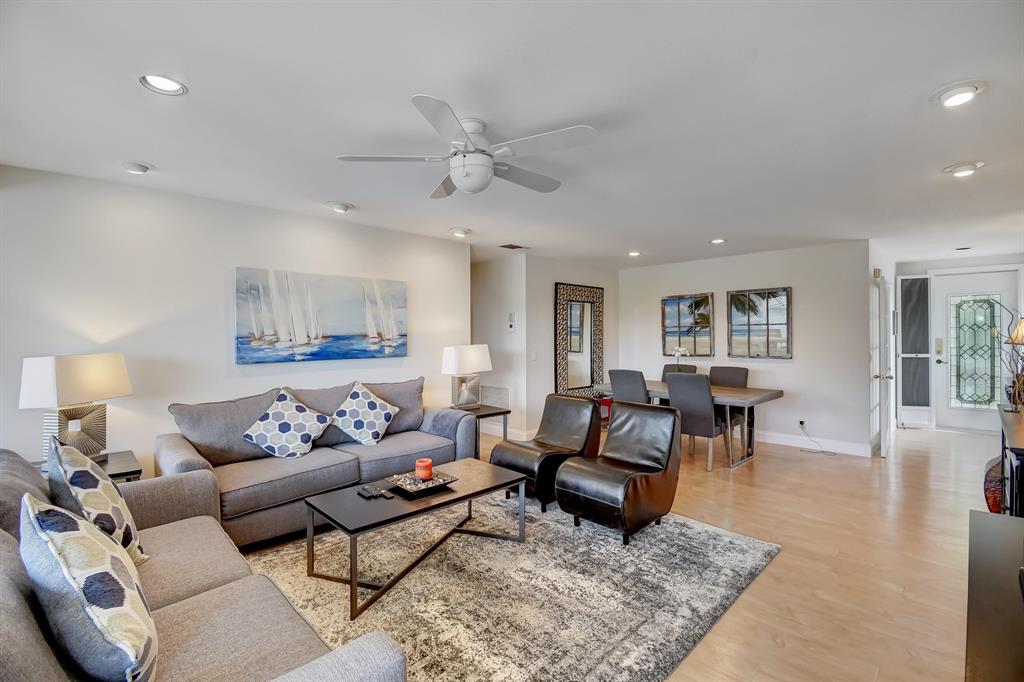 QUAIL HOLLOW CONDO - Residential