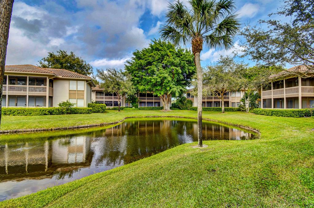 QUAIL HOLLOW CONDO - Residential