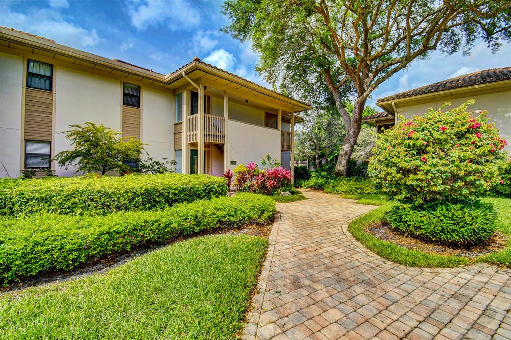 QUAIL HOLLOW CONDO - Residential