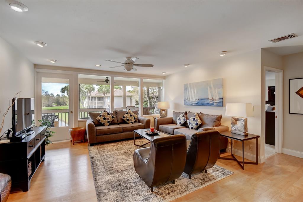 QUAIL HOLLOW CONDO - Residential