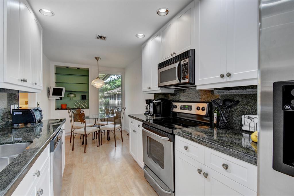 QUAIL HOLLOW CONDO - Residential