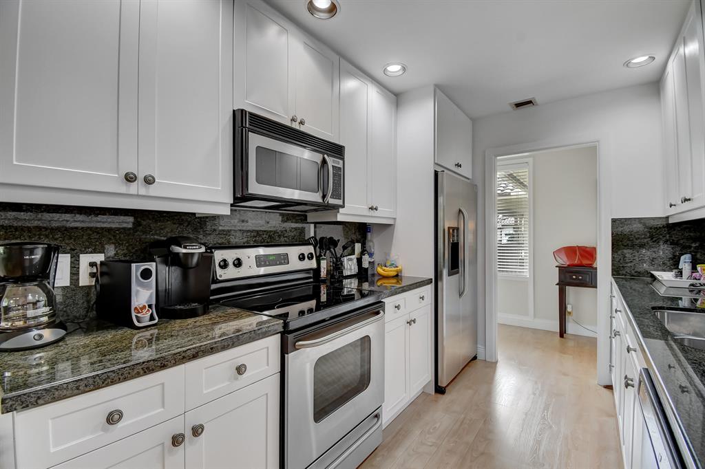 QUAIL HOLLOW CONDO - Residential