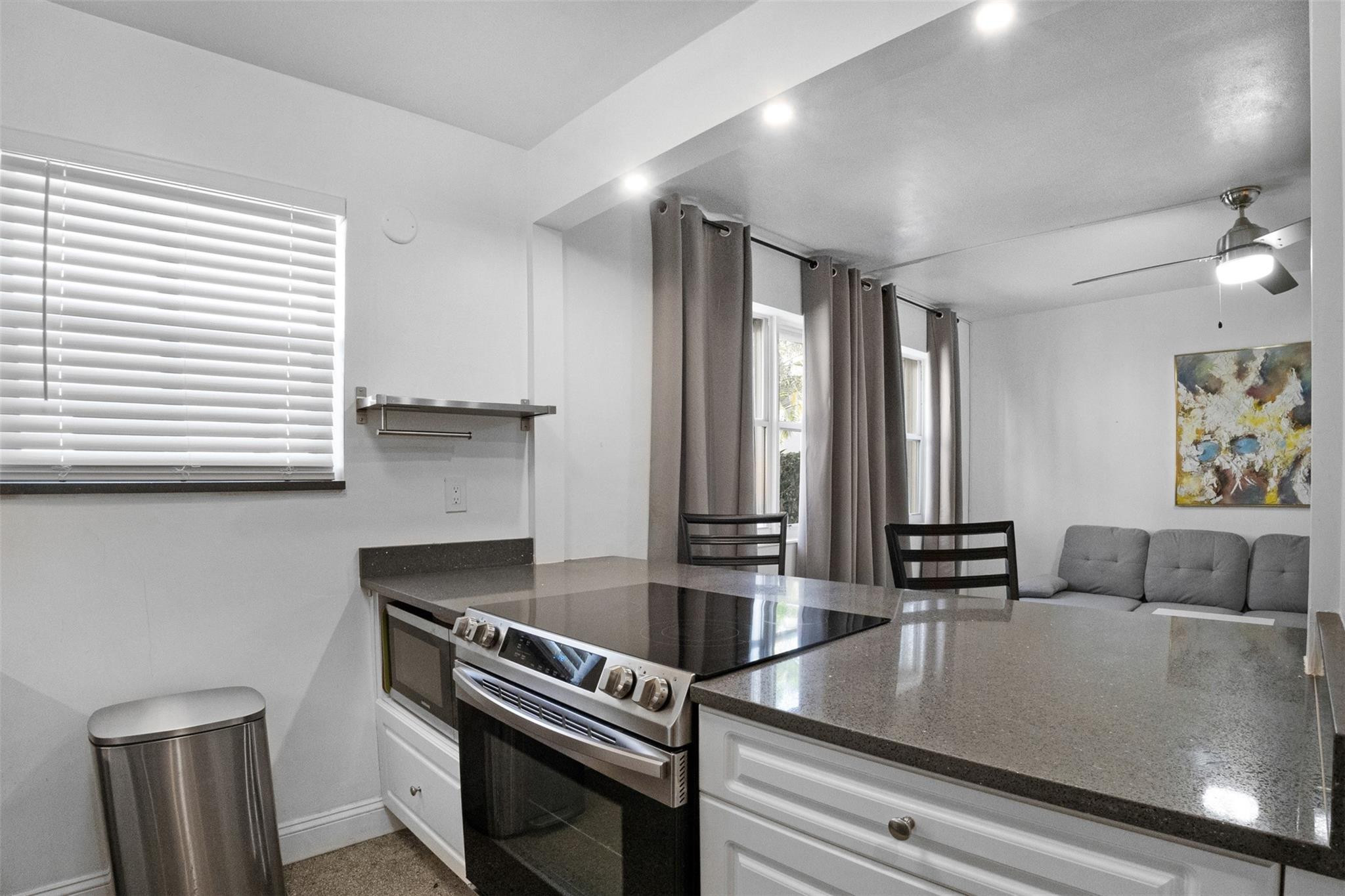 BEACH BREEZE APTS CO-OP - Residential