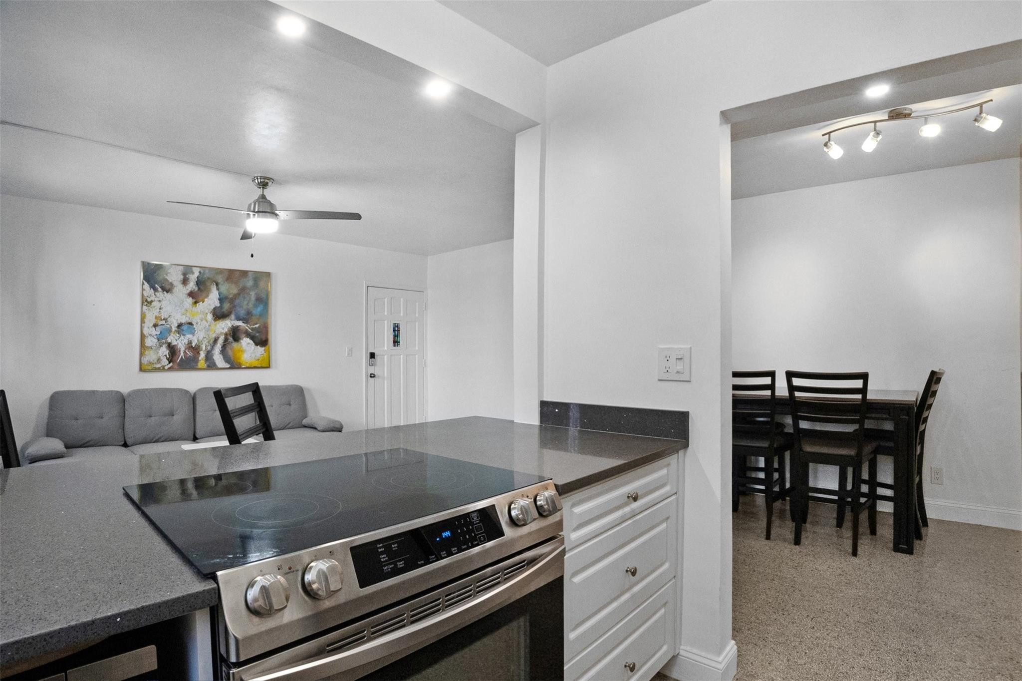BEACH BREEZE APTS CO-OP - Residential