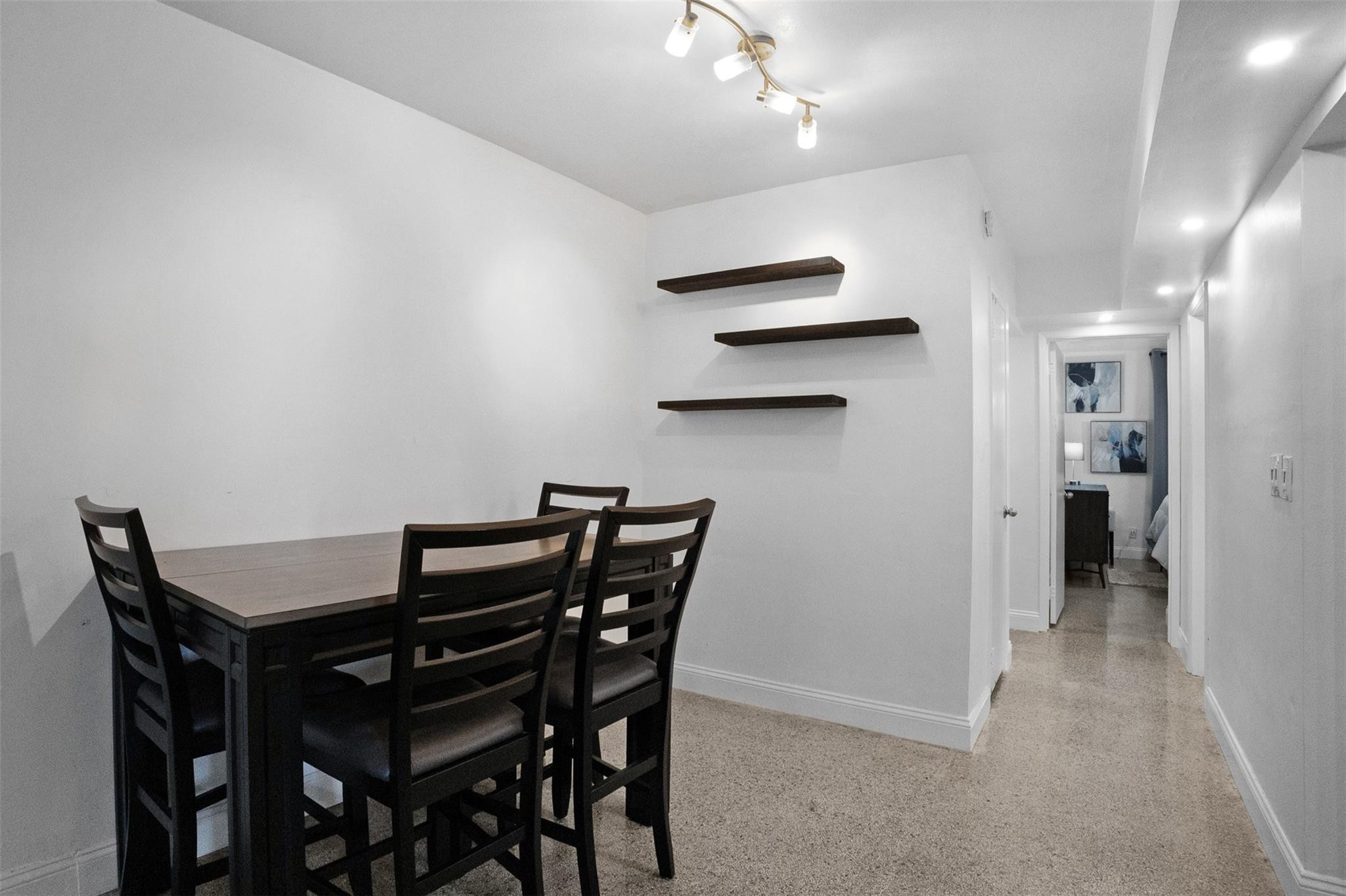 BEACH BREEZE APTS CO-OP - Residential