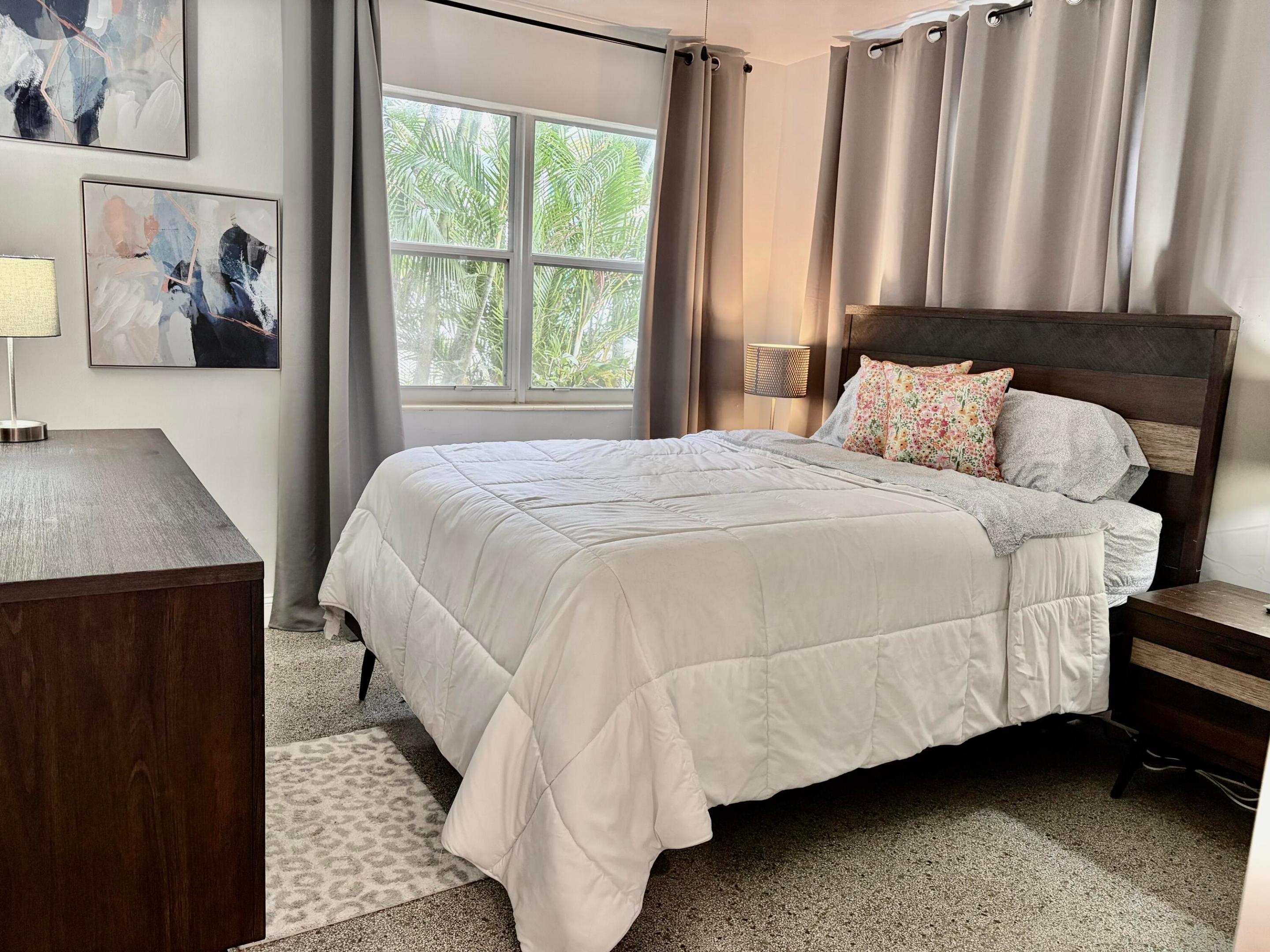BEACH BREEZE APTS CO-OP - Residential