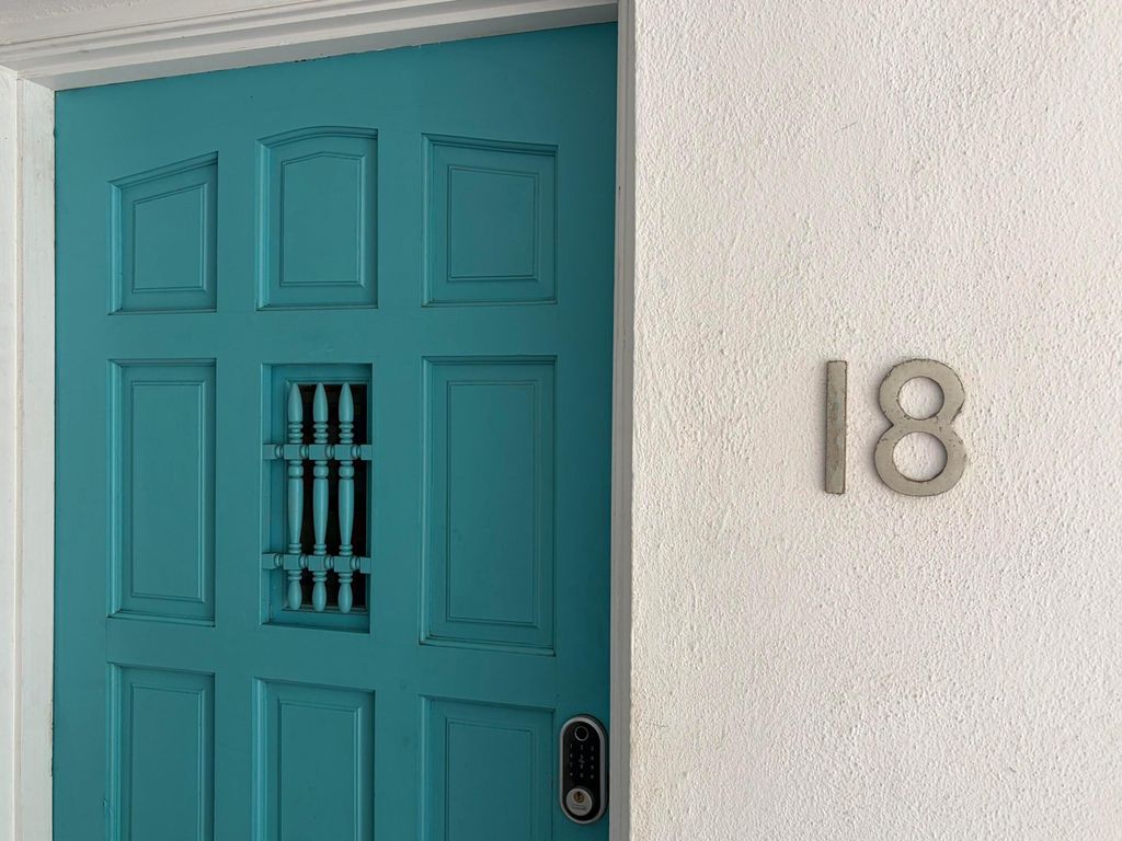 Photo of 625 Orton Avenue #18, Fort Lauderdale, FL 33304 (MLS # B26023118)