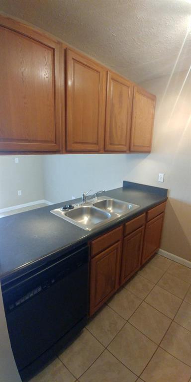 LAURELS AT SHERWOOD CONDO - Residential Lease