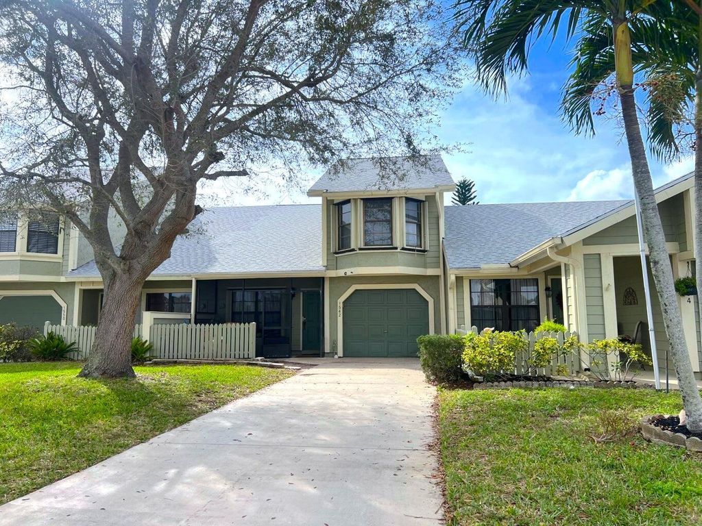 Photo of 1542 SE Dewberry Court, Port Saint Lucie, FL 34952 (MLS # R11010986)