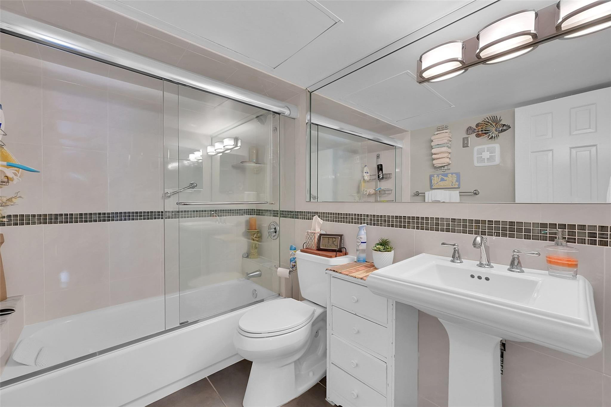 Manor Grove II - Residential