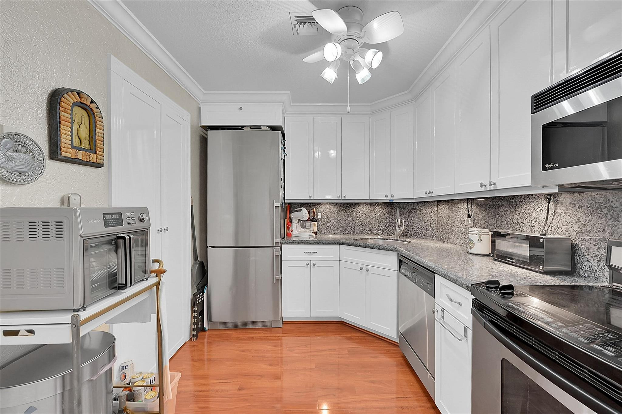 Manor Grove II - Residential