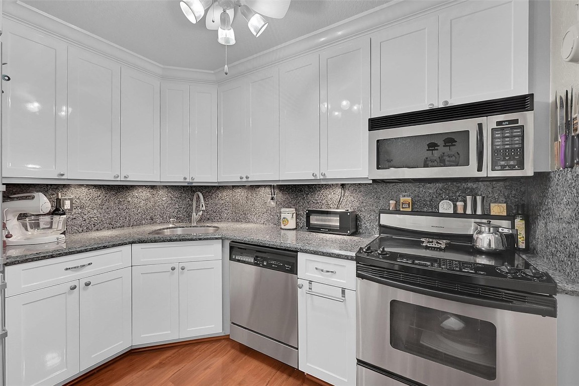 Manor Grove II - Residential