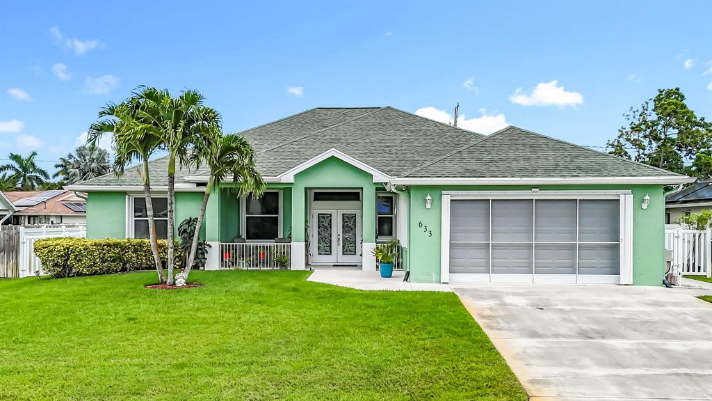 Photo of 633 SE Dean Terrace, Port Saint Lucie, FL 34984 (MLS # R11112112)