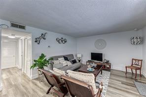 ELDORADO PLAZA WEST - Residential