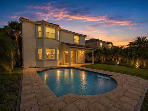 Photo of 11728 SW Bennington Circle, Port Saint Lucie, FL 34987 (MLS # B26062130)