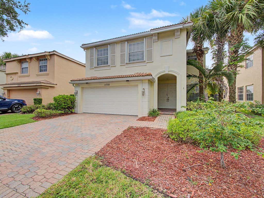 Photo of 11728 SW Bennington Circle, Port Saint Lucie, FL 34987 (MLS # B26062130)