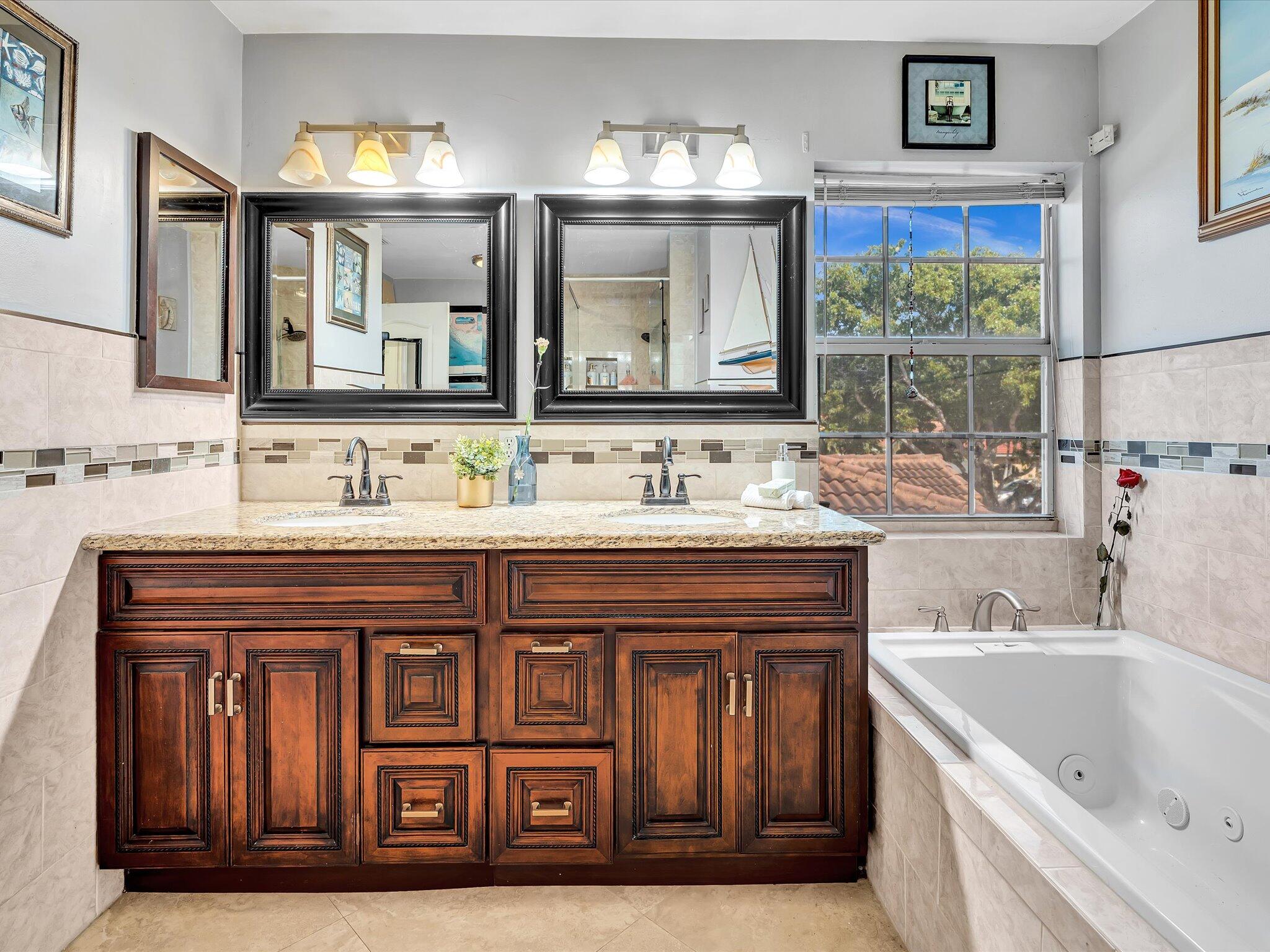 KENSINGTON SOUTH - Residential