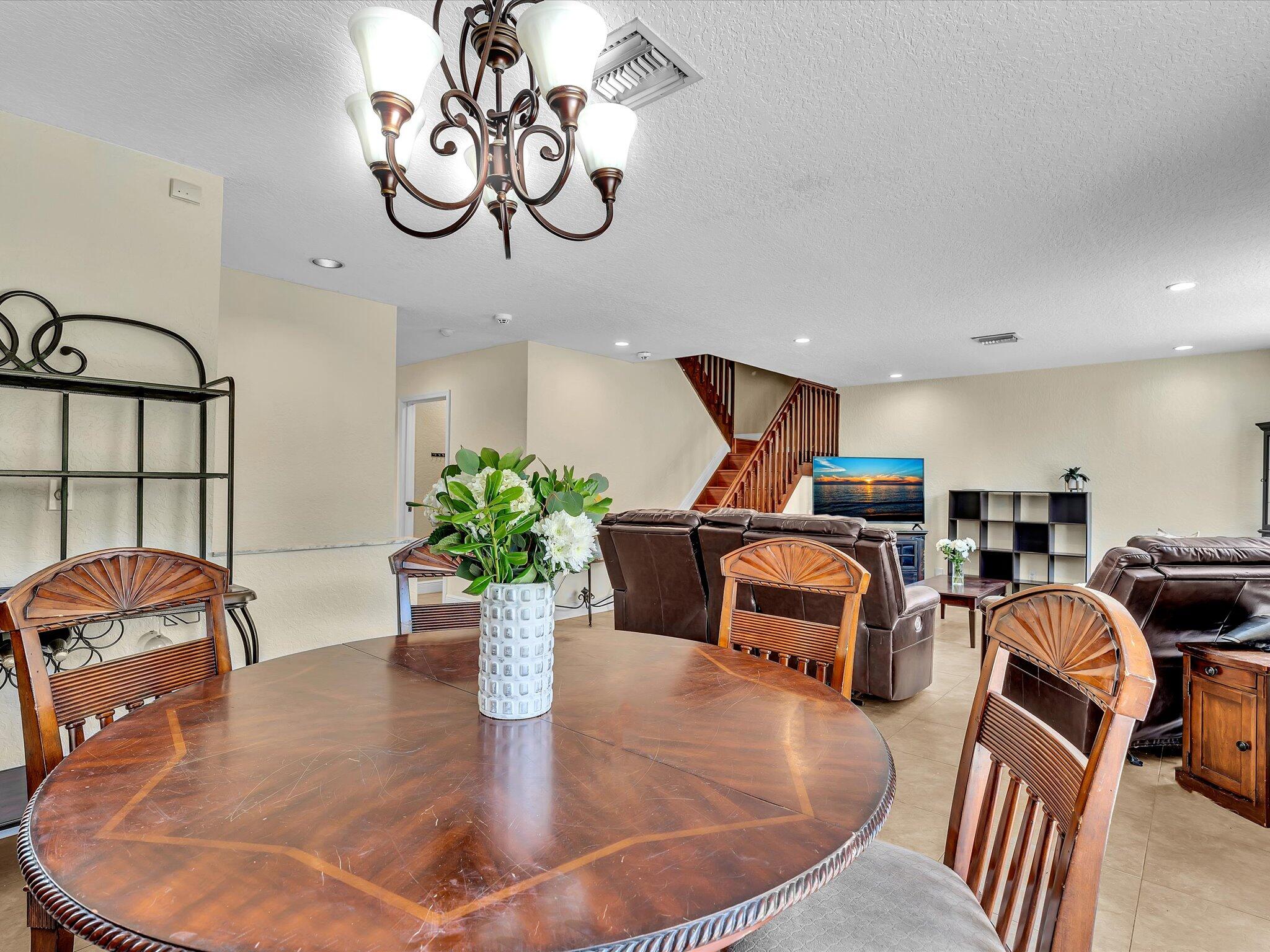 KENSINGTON SOUTH - Residential