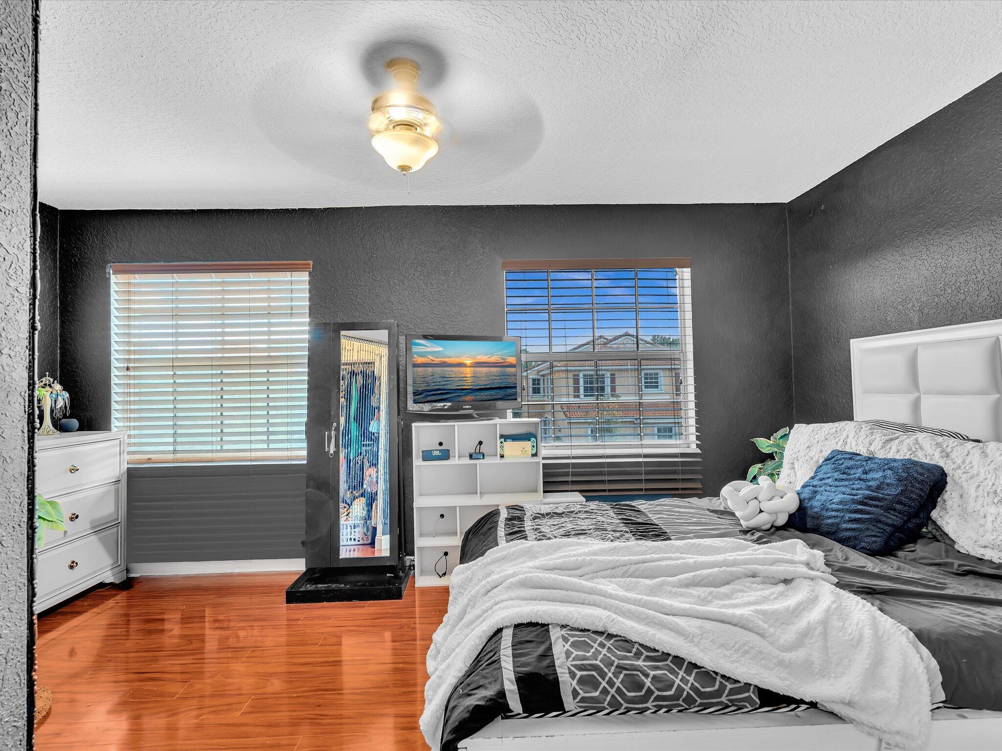 KENSINGTON SOUTH - Residential