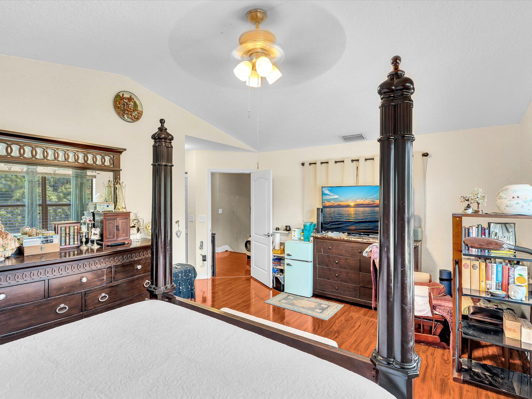 KENSINGTON SOUTH - Residential