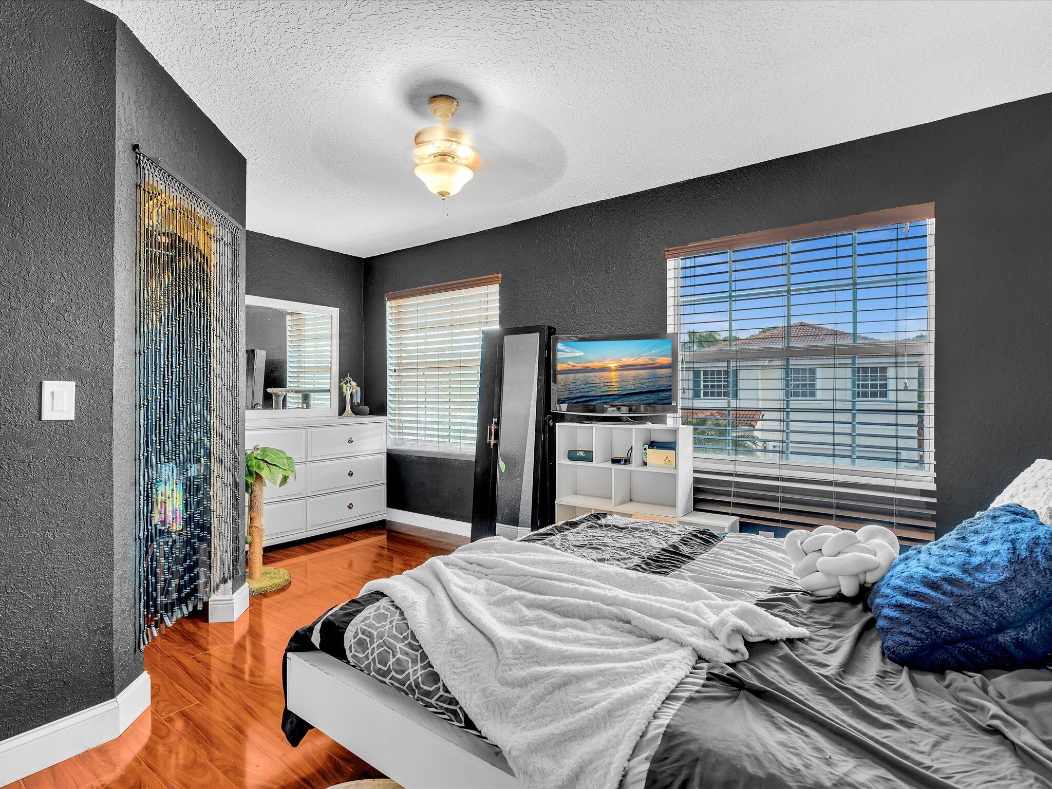 KENSINGTON SOUTH - Residential