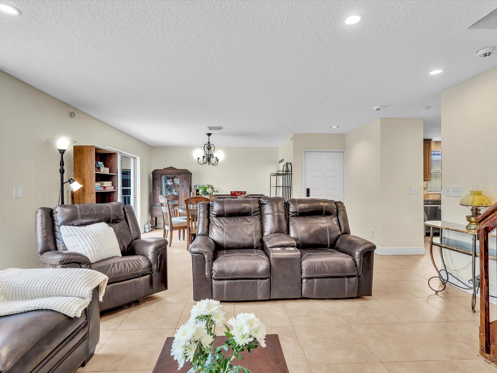 KENSINGTON SOUTH - Residential