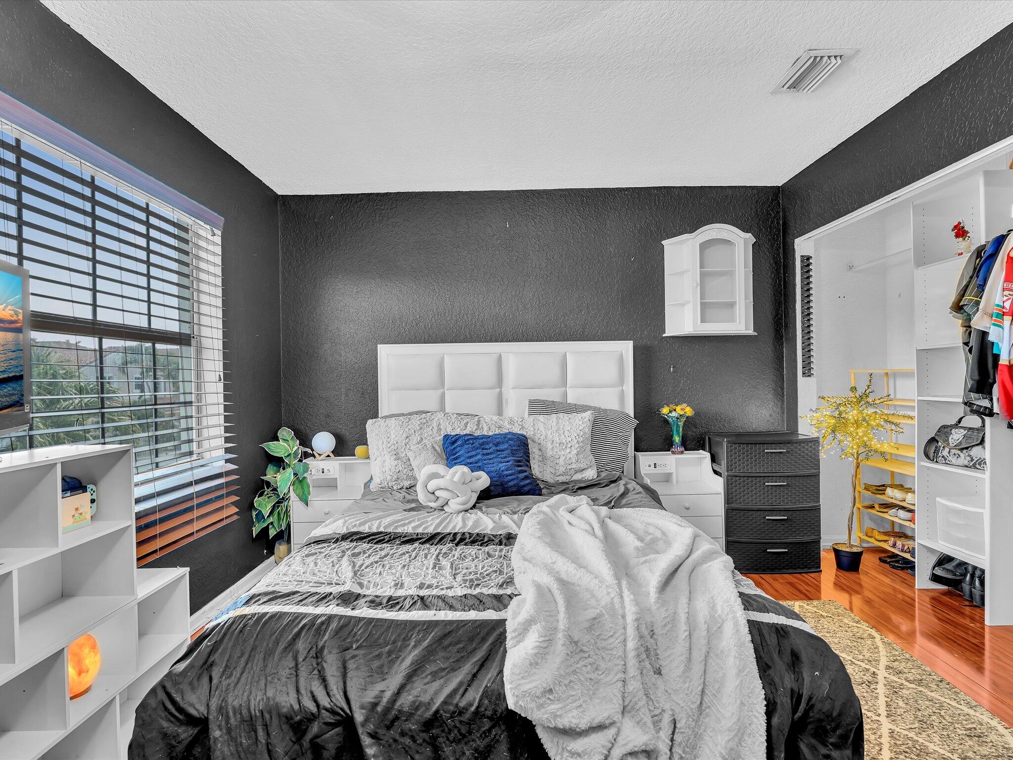 KENSINGTON SOUTH - Residential