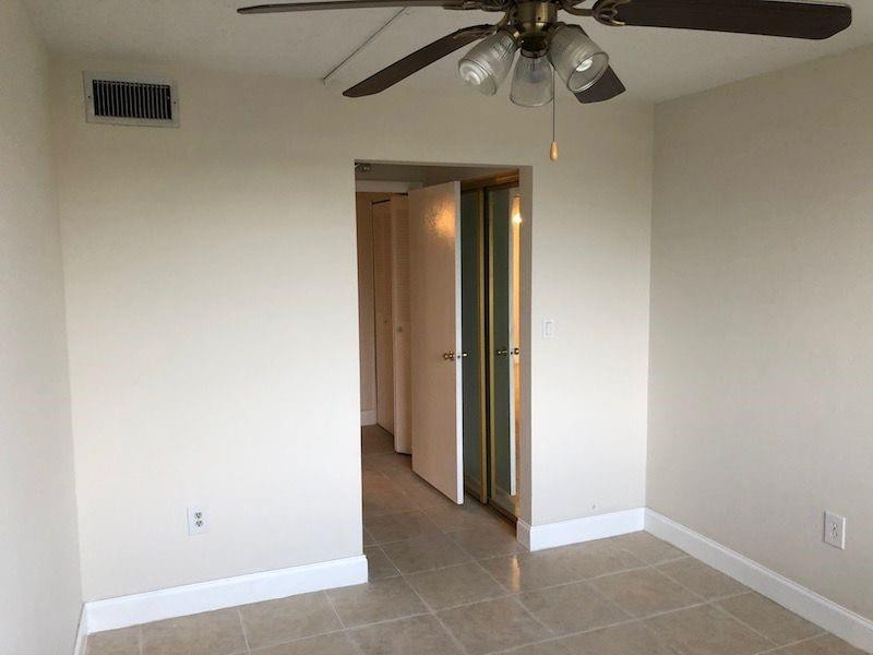OMEGA CONDO - Residential