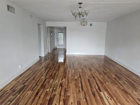 2850 Forest Hills Blvd 114 Coral Springs FL 33065