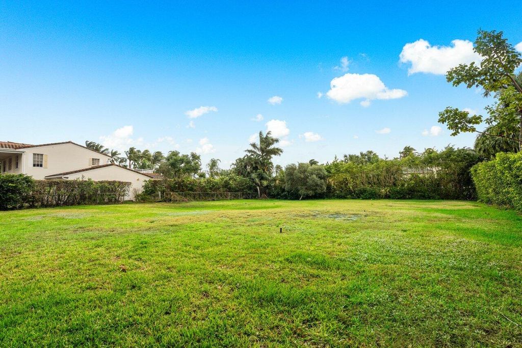 Photo of 428 E Camino Real Real, Boca Raton, FL 33432 (MLS # R11162754)